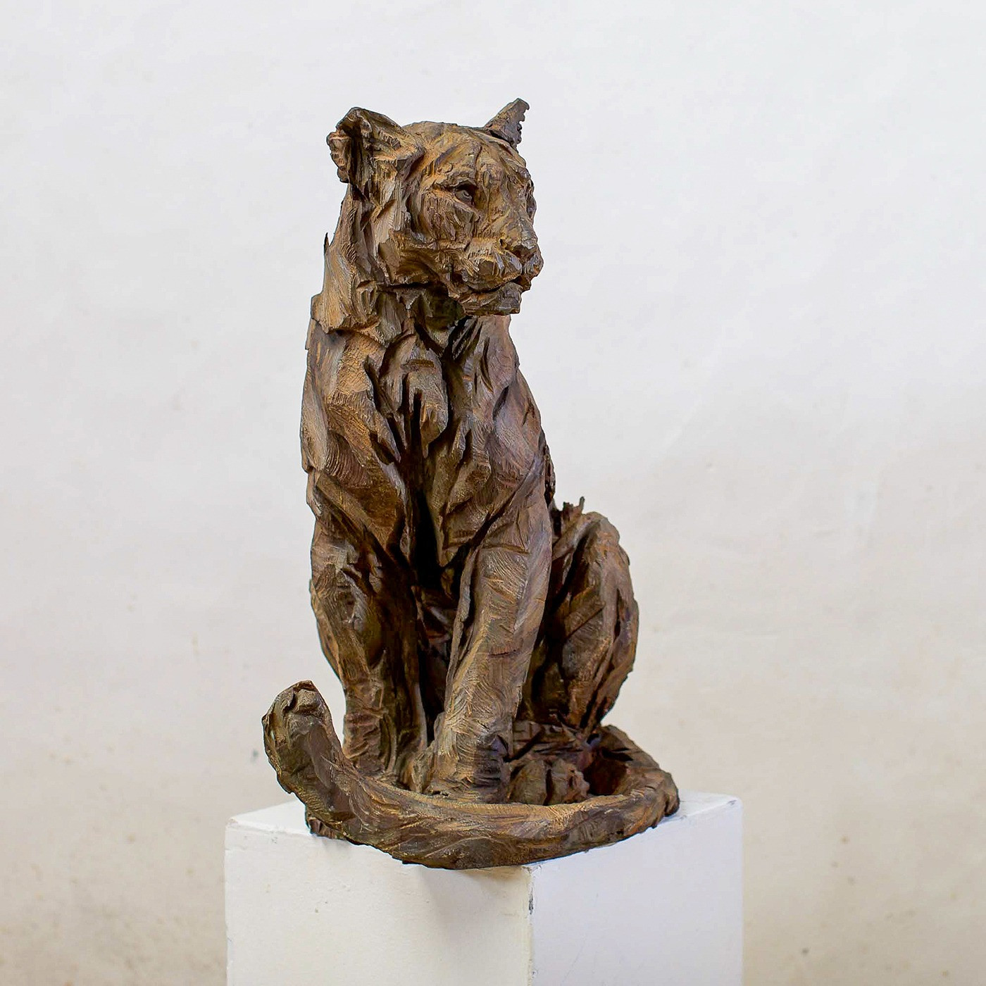 Jürgen Lingl - Sitting Panther