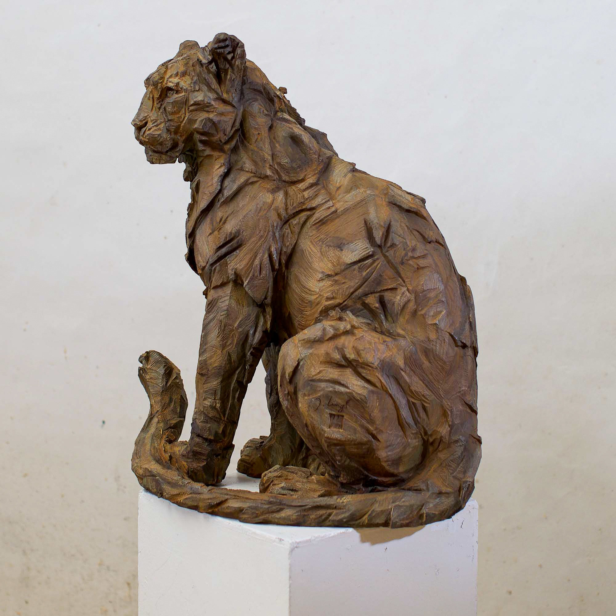 Jürgen Lingl - Sitting Panther
